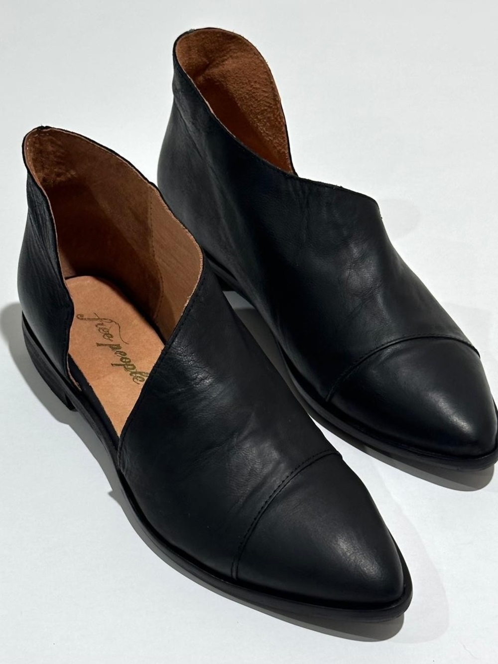 Free People Royale Flat Leather Ankle Bootie Black Pointed Toe Cutout 39.5 / 9.5